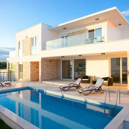 Crystal Blue * Rogoznica (Sibenik-Knin)