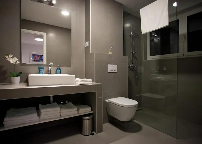 Crystal Blue Рогозница