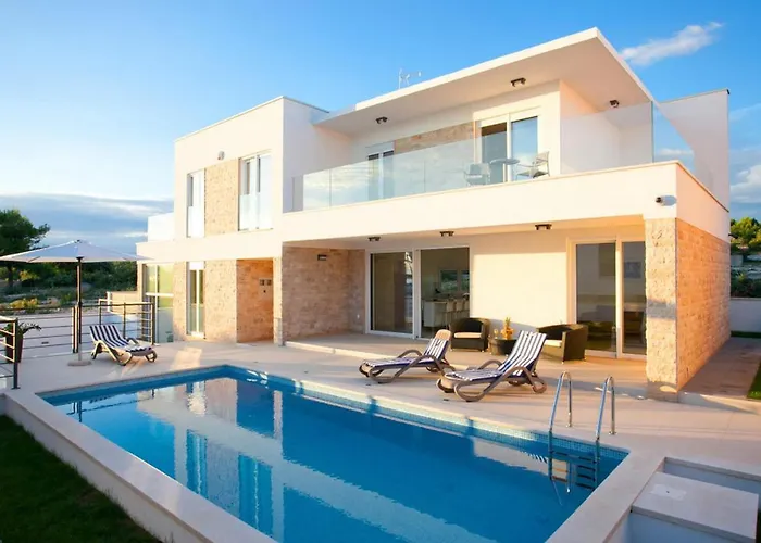 Crystal Blue * Рогозница